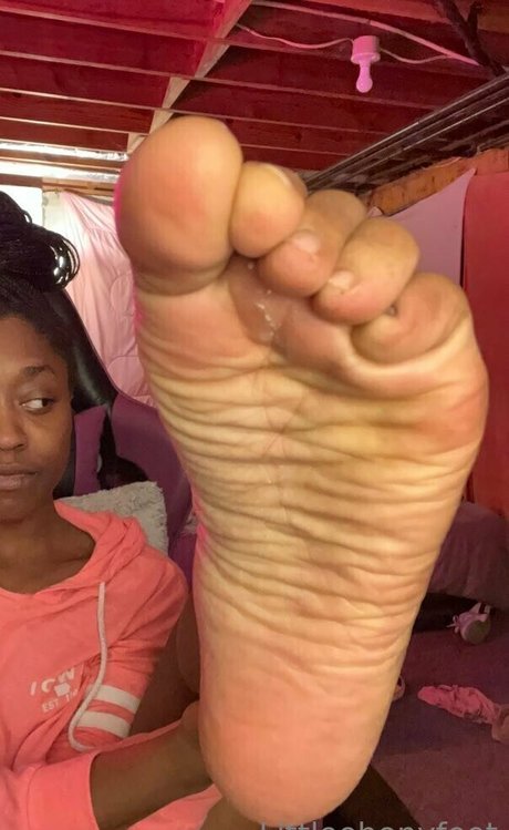 littleebonyfeet modelo porno archivo