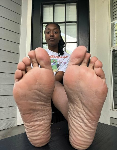 littleebonyfeet actriz sexual imágenes
