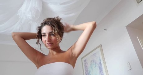 Ischtar Isik star du porno belle image