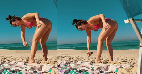 Larissa Manoela Miniature