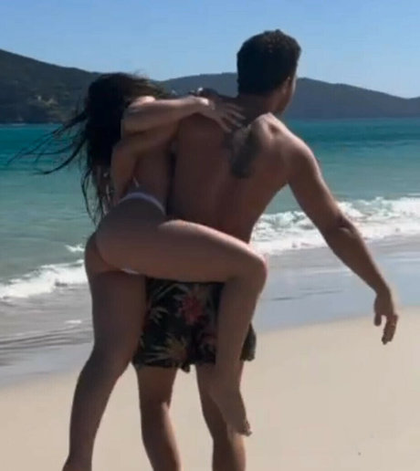 Larissa Manoela estrella porno bonita fotos