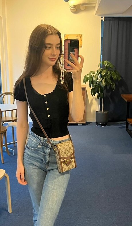 Dasha Taran erotic pornstar pic