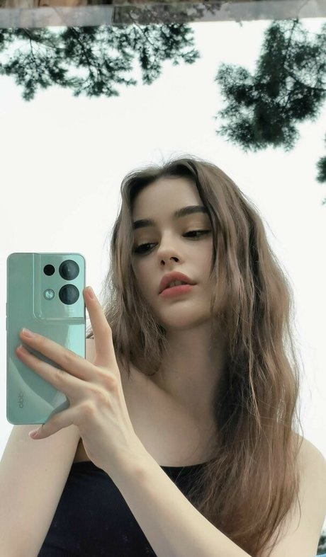 Dasha Taran pornstar naked pic