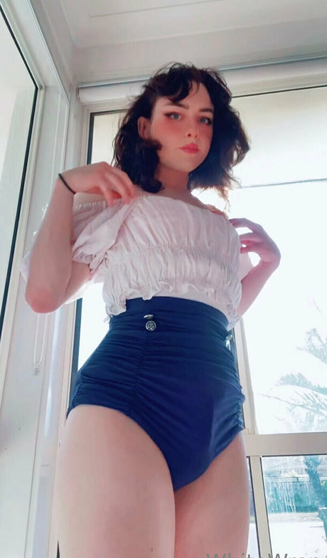 xwhitewrenx pornstar naked pic