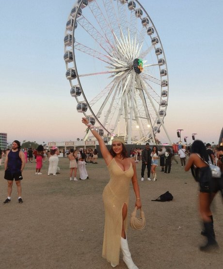 Kalani Hilliker estrella galería