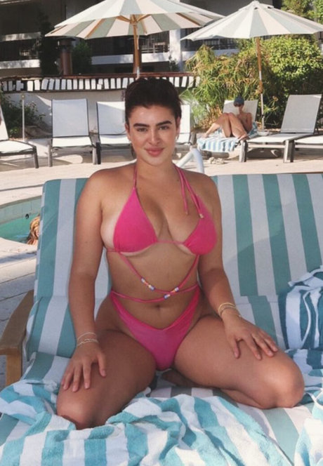 Kalani Hilliker star du porno érotique images