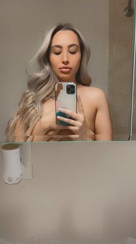 sexxxysavannahh estrella porno desnuda imagen