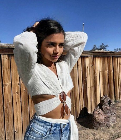 Isabela Merced thumbnail