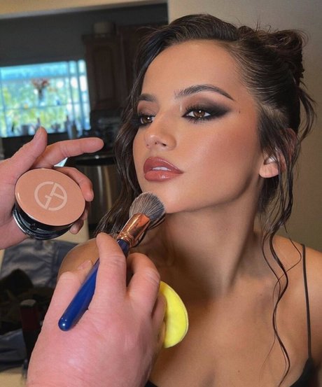 Isabela Merced nus star du porno img