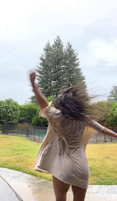 Isabela Merced étoile sexy image