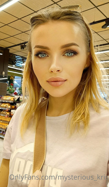 mysterious kris actriz recopilación