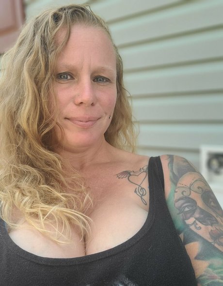 bigbootymandyj1981 exclusive model picture