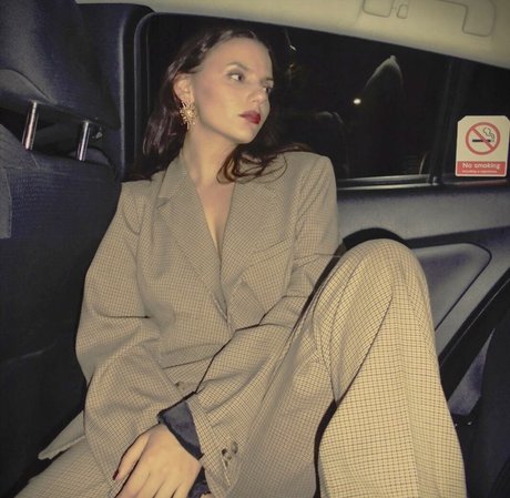 Dafne Keen estrella porno galería