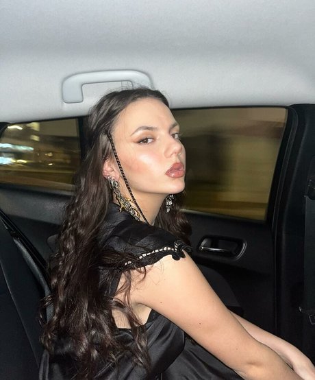 Dafne Keen star pornographique galeries