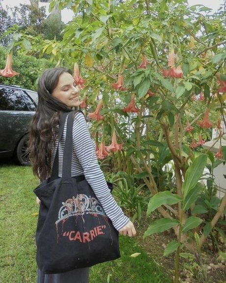 Dafne Keen estrella porno en alta definición imágenes