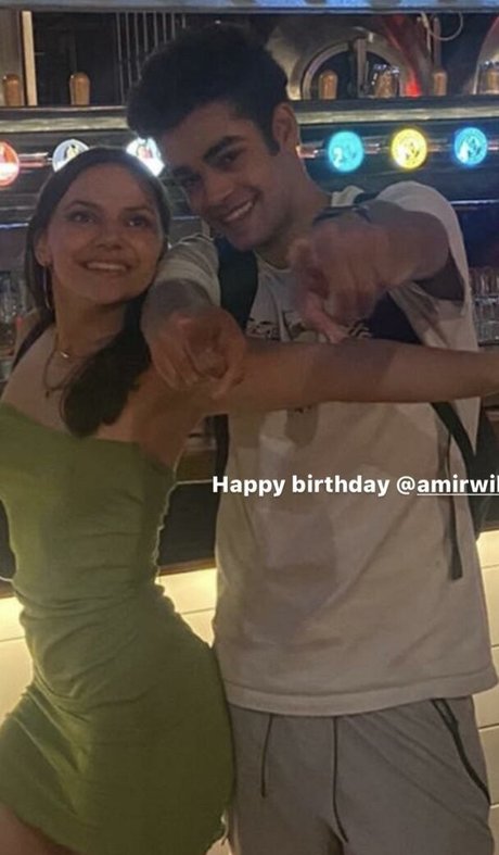 Dafne Keen modelo hermosa imágenes