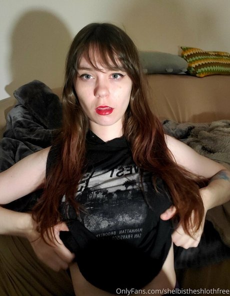 shelbistheshlothfree étoile nue image