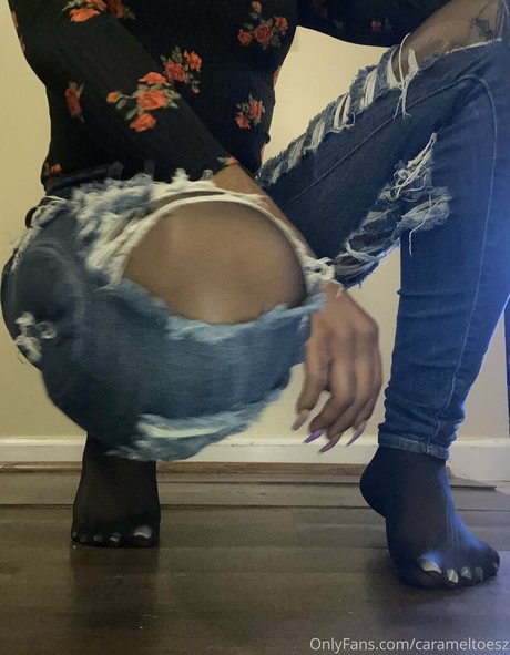 Carameltoesz actrice sexy archive