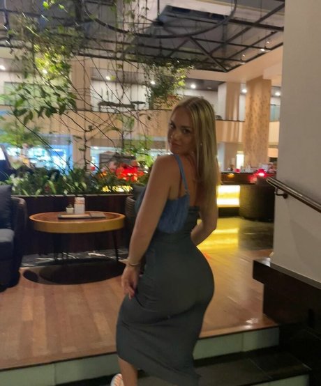 Gabriella Davies star du porno galeries