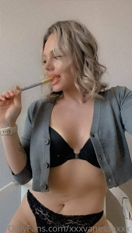 Xxxvanessaxxx star du porno gratuit img