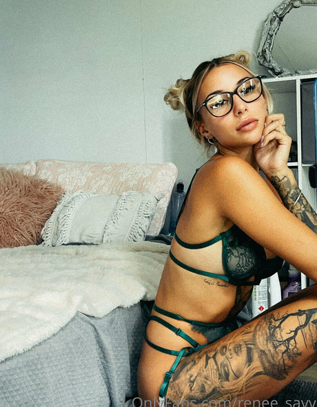 Renee Savy actriz de arte foto