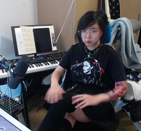 LilyPichu star adult img