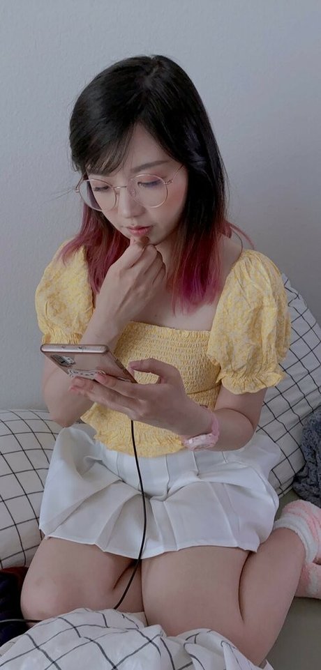 LilyPichu hot model picture