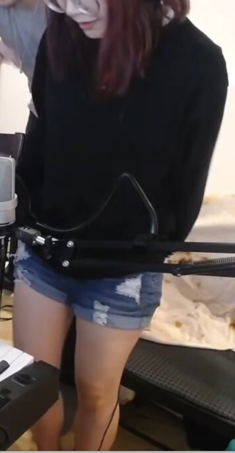 LilyPichu pornographic actress pictures