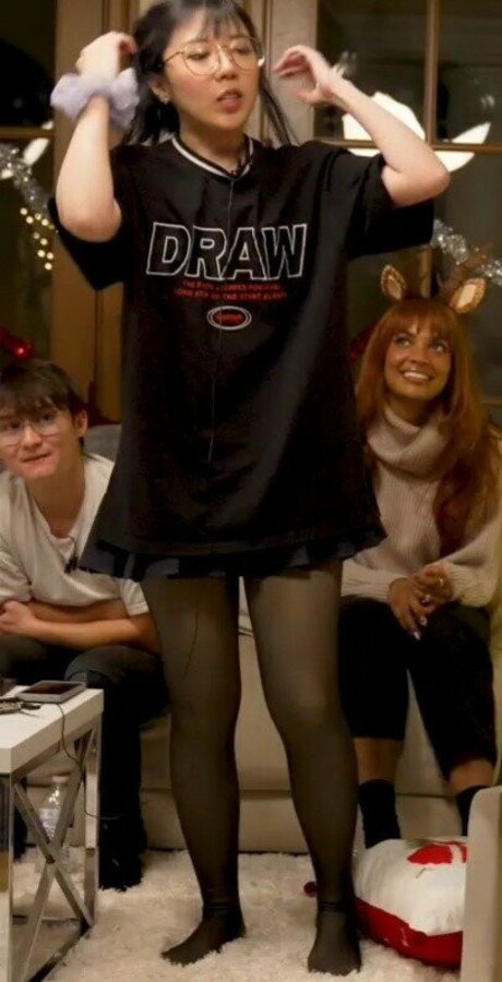 LilyPichu estrella caliente galería