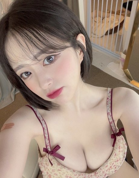 page centrale OnlyFans chaud de haute qualité des photos