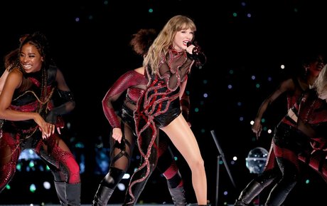 Taylor Swift pornstar high quality img