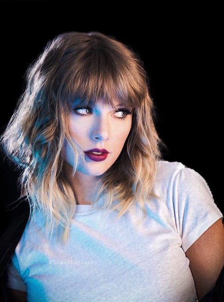 Taylor Swift nice model gallery