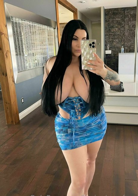 korinakovafree actrice chaude galerie