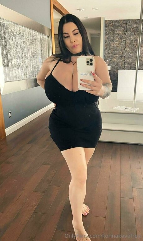 korinakovafree modelo caliente fotos