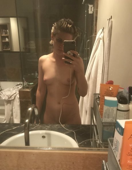 Kristen Stewart estrella porno perfecta imágenes