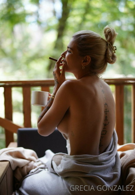 Aygrecia buena estrella porno galería