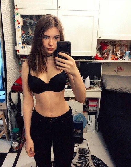 Arina Berdnikova modelo gratis imágenes