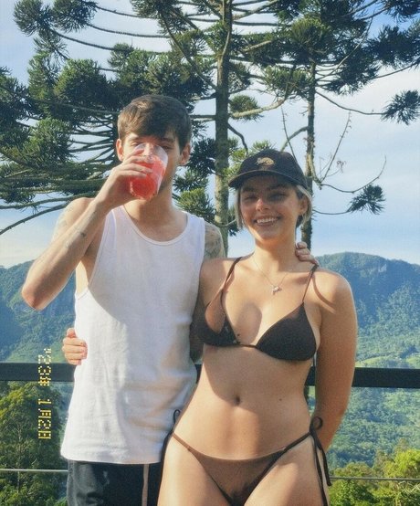 Triz Pariz actrice pornographique galerie