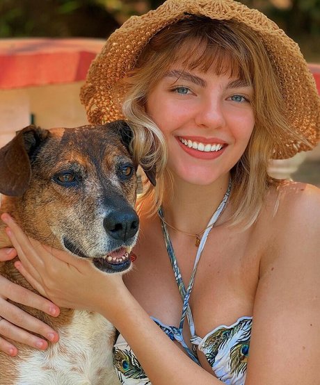 Triz Pariz desnudos de modelos imágenes