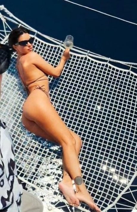Apostoleanu pornstar galleries