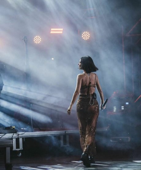 Apostoleanu belle actrice galeries