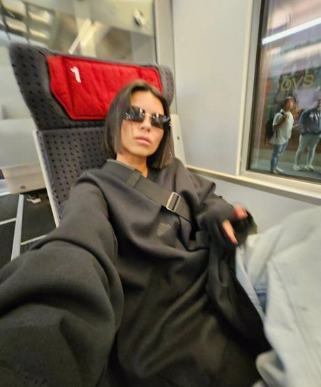 Apostoleanu pornstar top photo