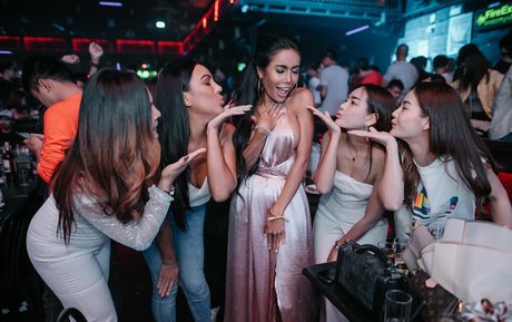 ladyboyxmos modèle de sexe image