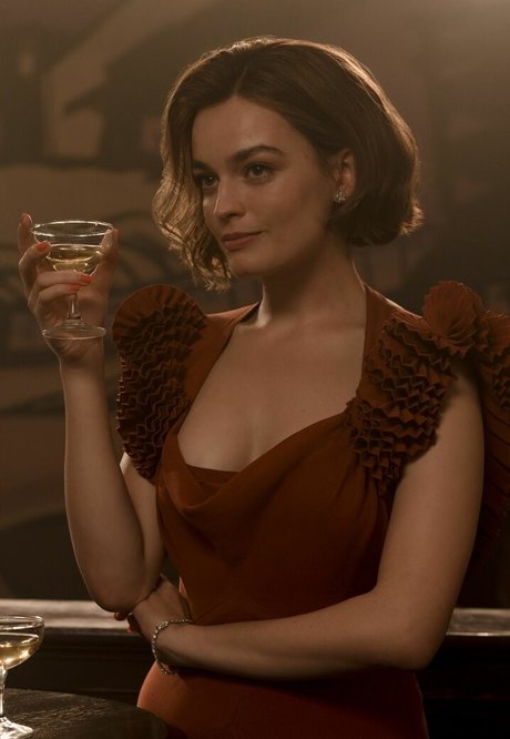 Emma Mackey actrice pornographique galerie