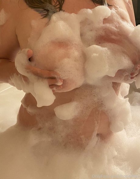 hotwifekk actriz adulta fotos