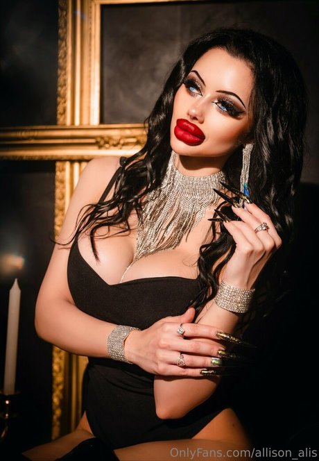 allison alis estrella desnuda fotos