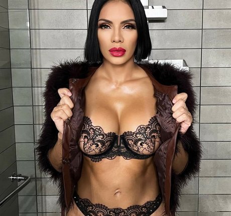 NinaUnrated desnudos de estrellas porno imagen