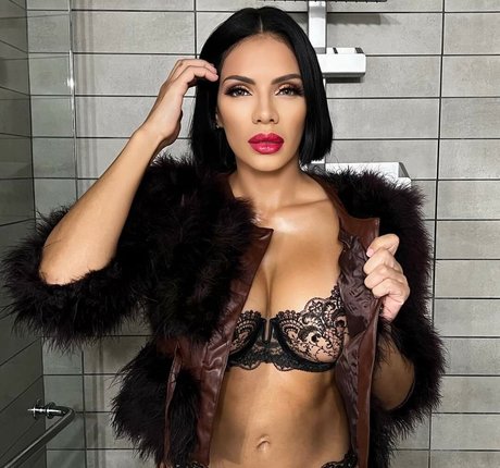 NinaUnrated star du porno parfaite photos