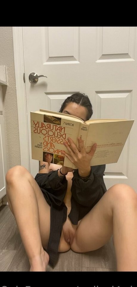 radical4what estrella desnuda galería