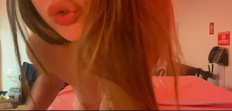 Izzy Swallows xxx star du porno galerie